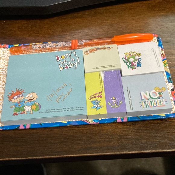 Nickelodeon Memo Pad with Pen - Picture 4 of 6